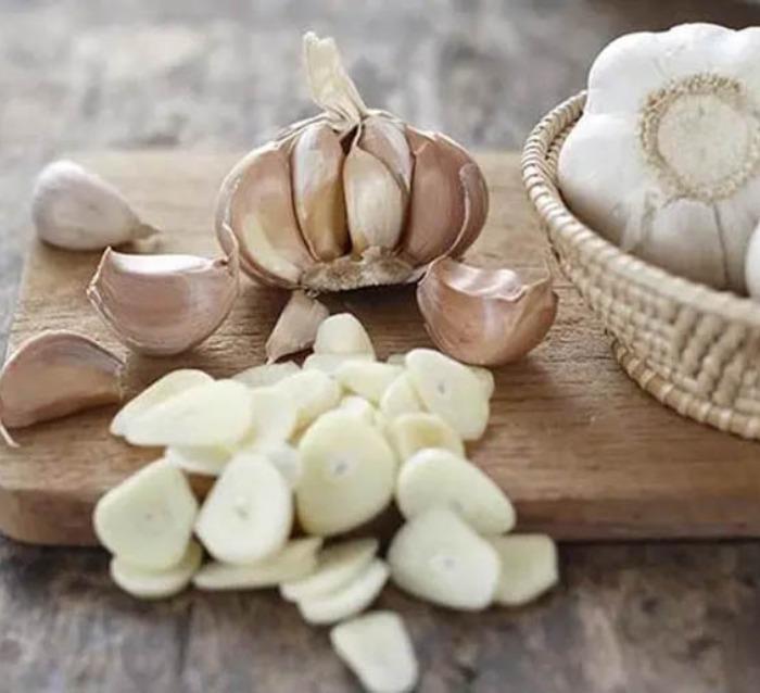 2-cach-diet-con-trung-trong-phong-ngu
